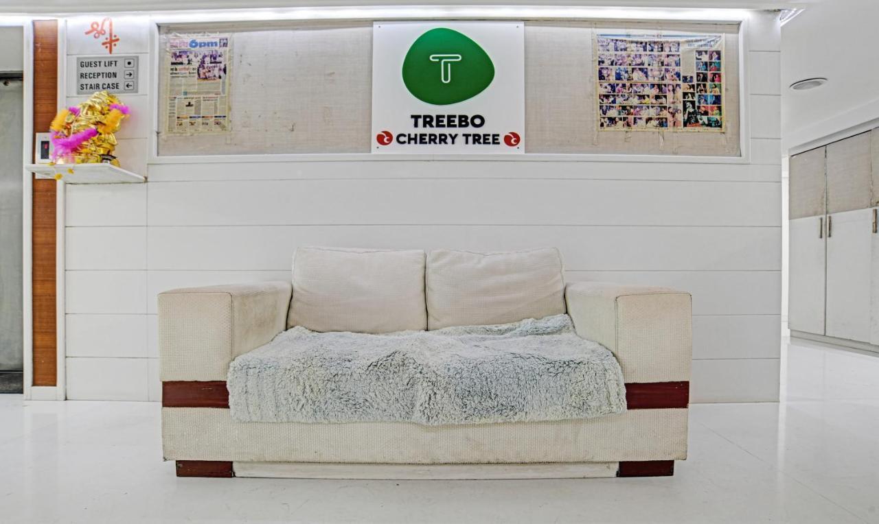 Treebo Cherry Tree Індаур Екстер'єр фото